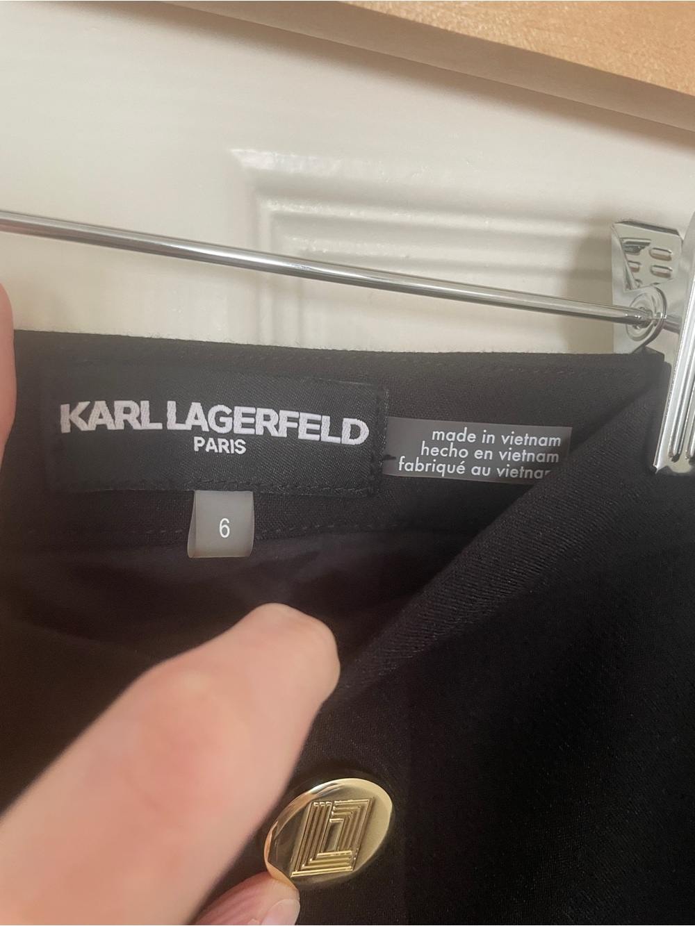 🖤 Karl Lagerfeld Paris Black Mini Skirt with Gold-Tone Buttons 🖤 - Picture 6 of 8